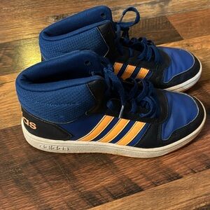 Adidas high top basketball shoes size 6